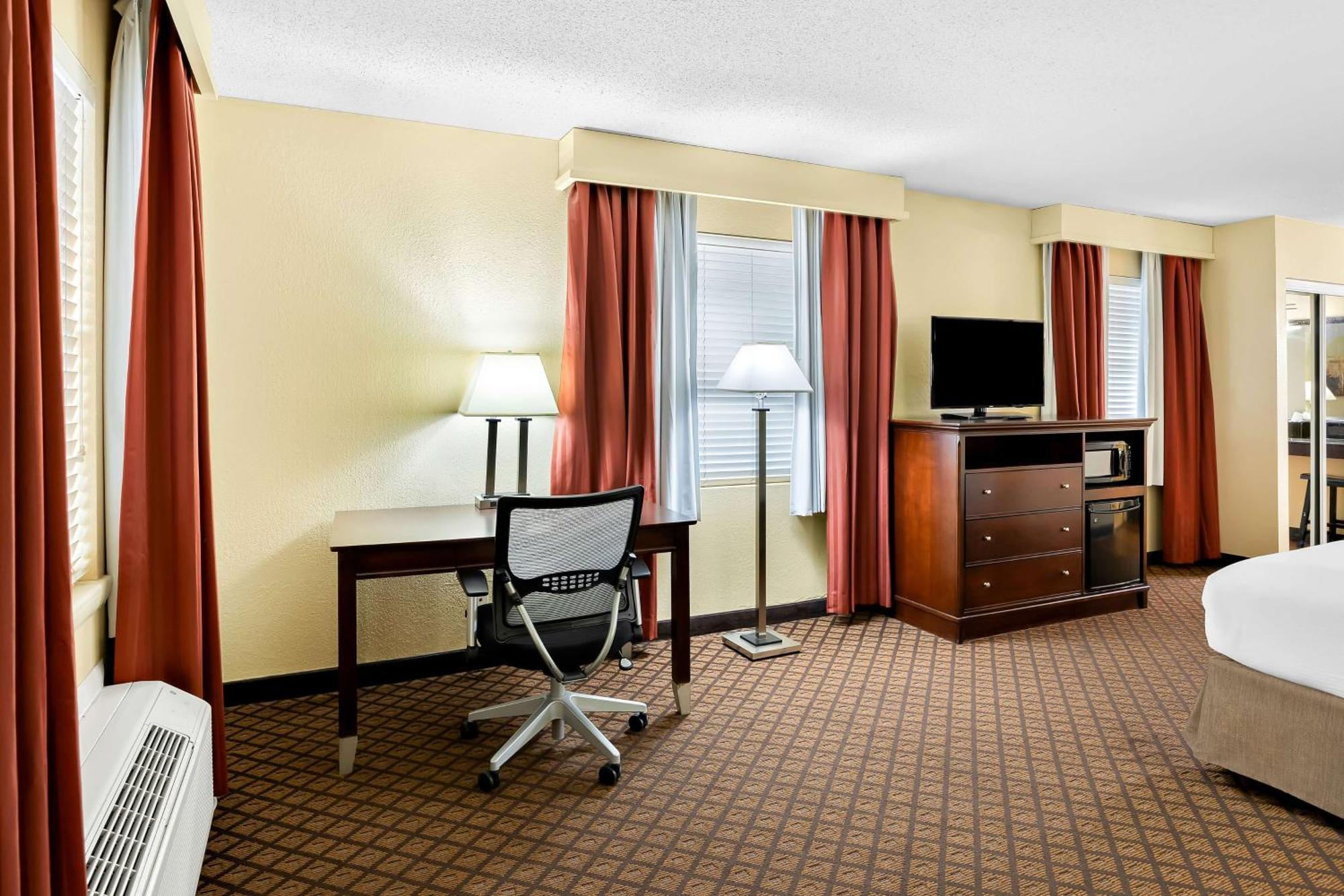 Best Western Coach House Springfield Exterior photo