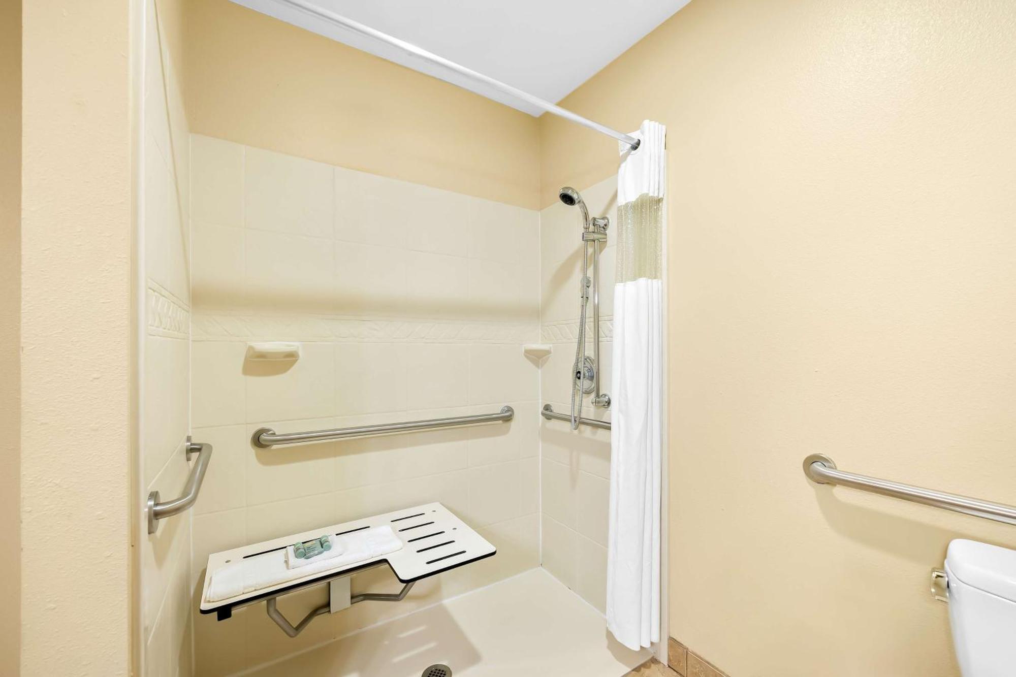 Best Western Coach House Springfield Exterior photo