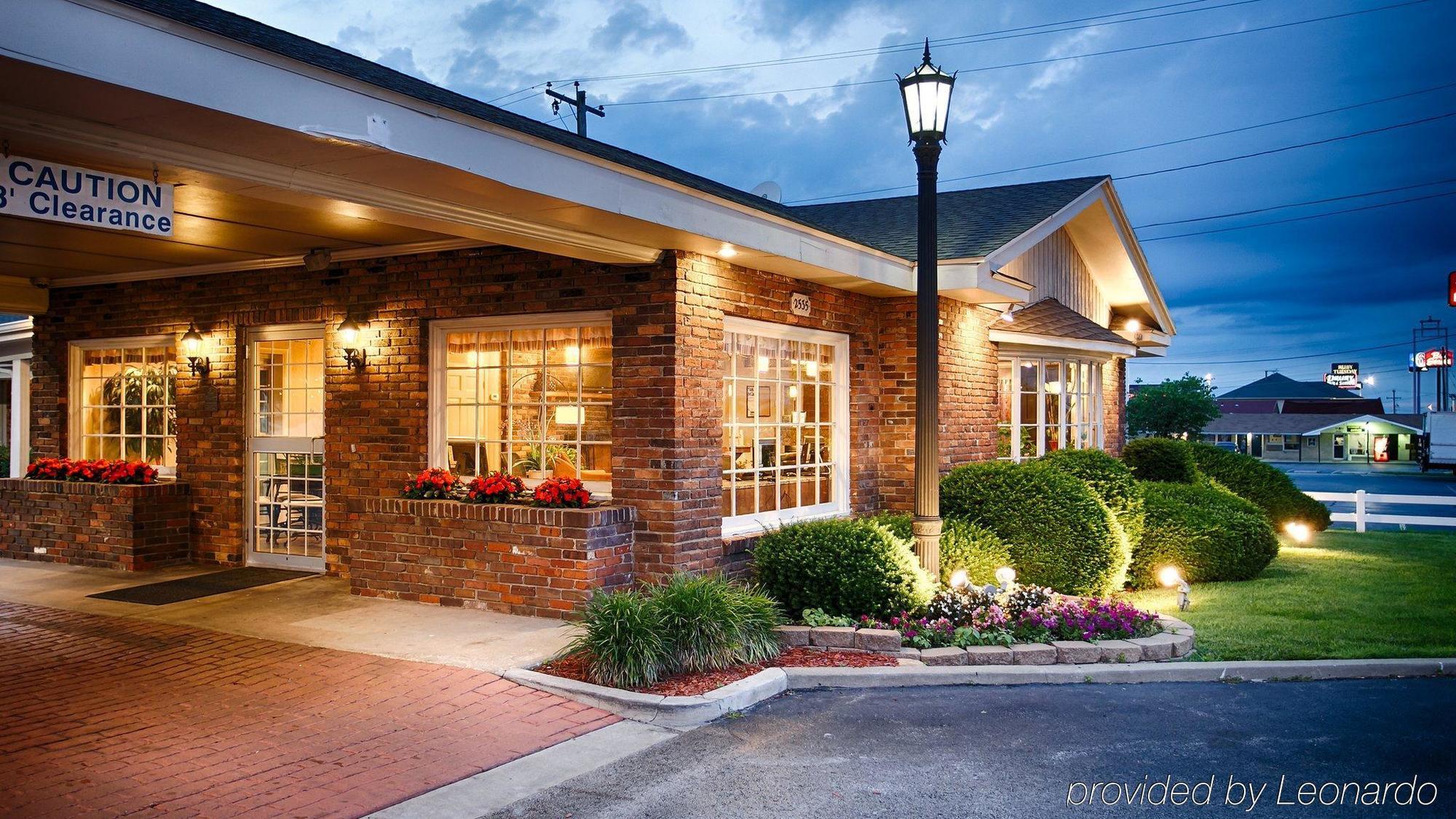 Best Western Coach House Springfield Exterior photo