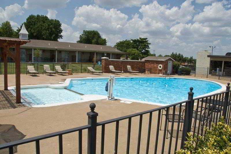 Best Western Coach House Springfield Facilities photo