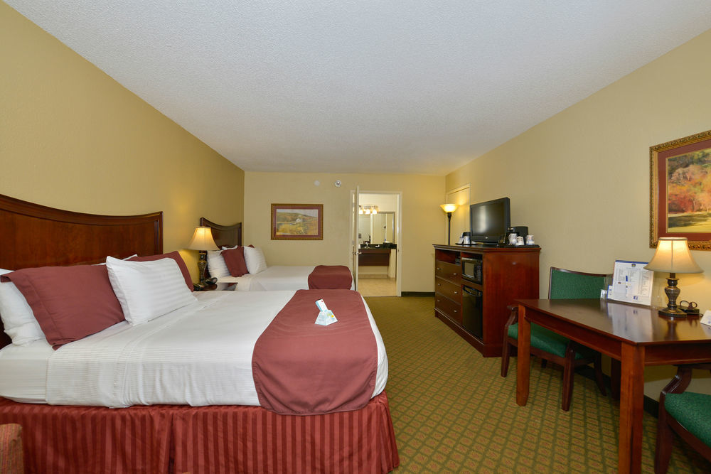 Best Western Coach House Springfield Exterior photo